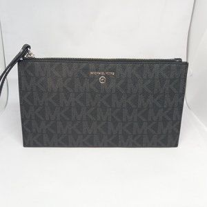 Michael Kors Jet Set Wristlet/Clutch
